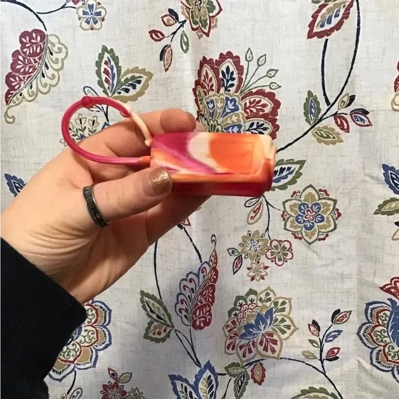 ❌SOLD❌ Set of three vintage Bath & Body Works Sanitizer Holders - Picture 4 of 6